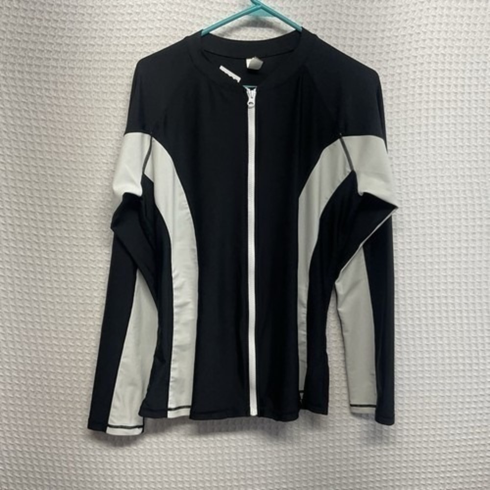 Attraco UPF50+ Black/White Long Sleeve Rash Guard Swim Shirt Women XL China
